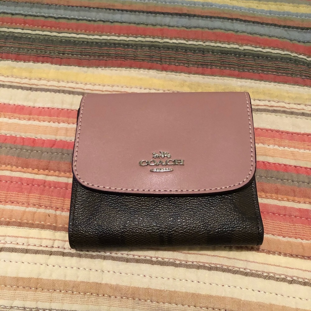Coach small wallet in signature canvas